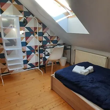 Hi-bp Garden City Batsanyi 3 Rooms, Upstairs Near The City Train With Free Parking Budapeszt
